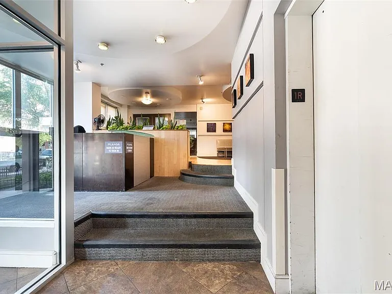 210 N 17th St #808 — Photo 3