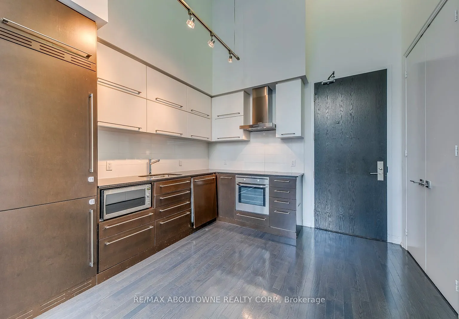 3 bed, $3,800 — Photo 4