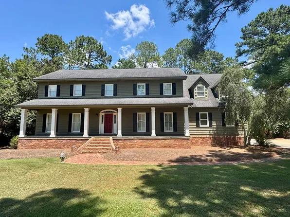 9 Country Club Pl, Tifton, GA 31793