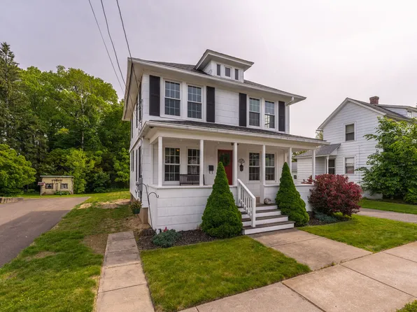 36 Whiton Street, Windsor Locks, CT 06096