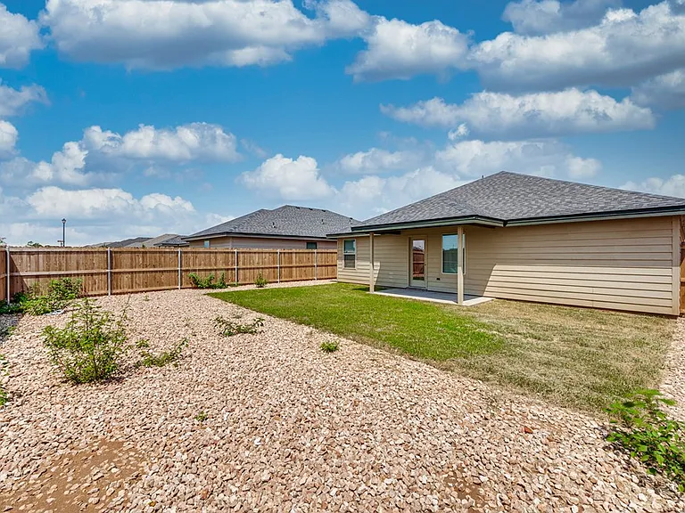 8210 E County Road 111 — Photo 22