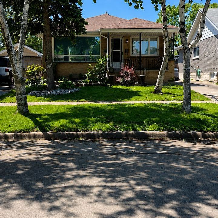 1st image of 2371 Alexis Rd