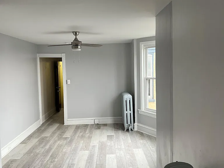 1566 N 10th St #3 — Photo 4