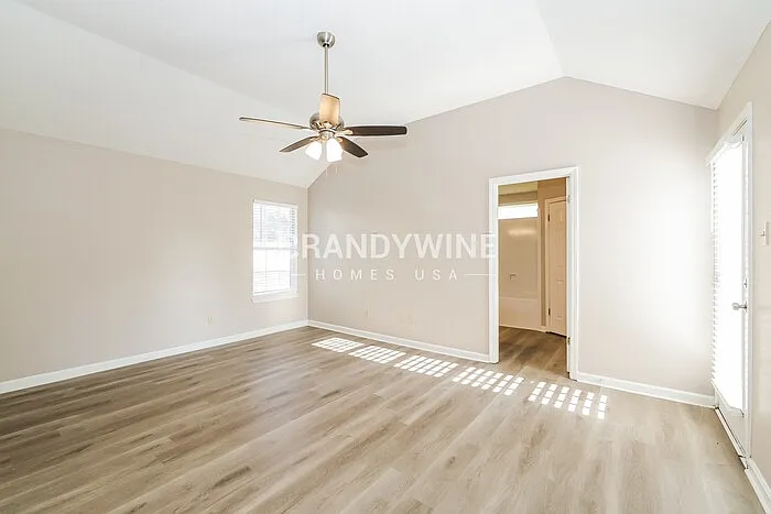 8077 Sandywood Ln — Photo 11