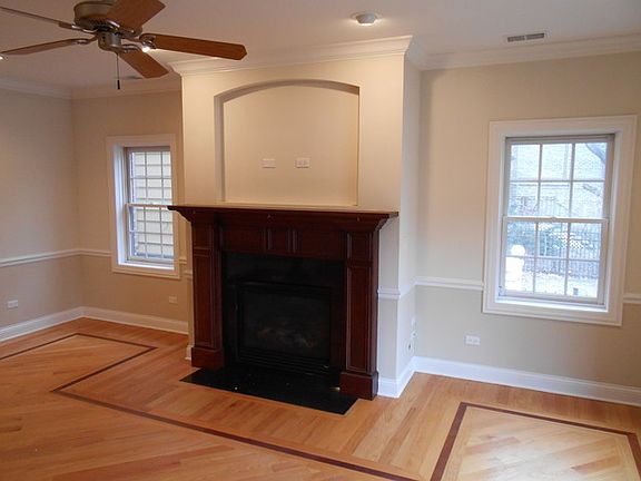 4th image of 1625 W Morse Ave APT 4