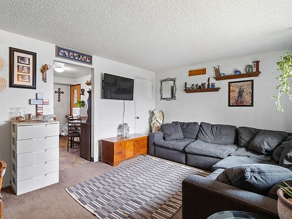 3rd image of 1911 N Sargent Rd