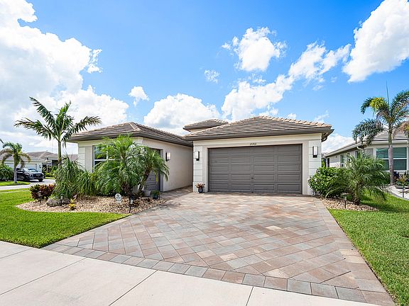 3rd image of 12200 SW SANDPIPER Way
