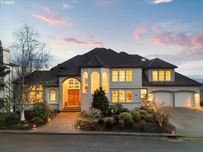 9228 NW McKenna Dr, Portland, OR, 97229