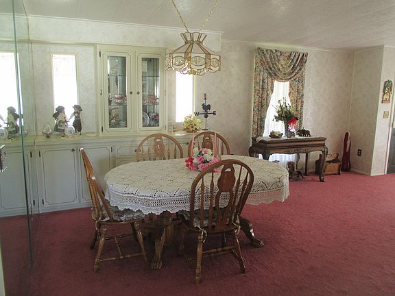 3rd image of 606 Hawthorne Blvd
