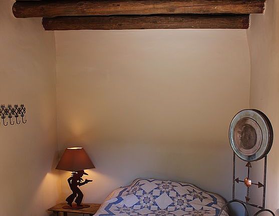 Queen fits but very tight.