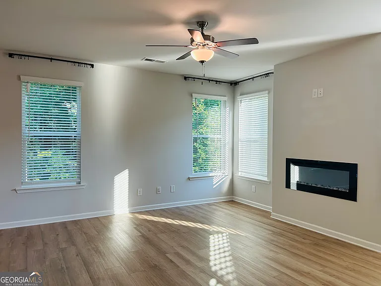 143 Chapel Hill Pkwy — Photo 7