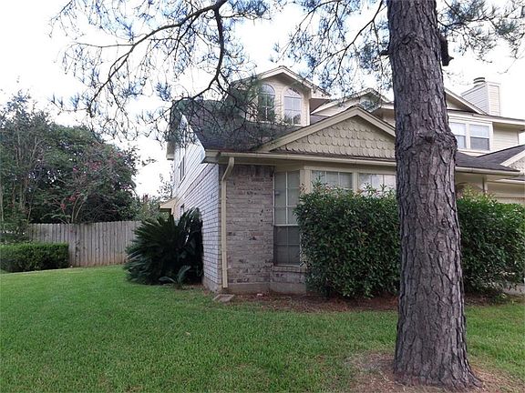 3rd image of 3303 S Greenpark Dr