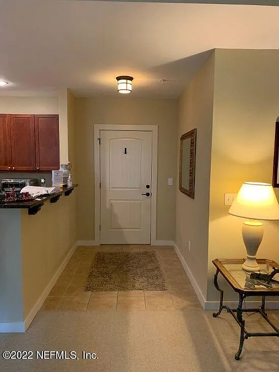 3 bed, 3.0 bath, 1758 sqft, $4,400 — Photo 2