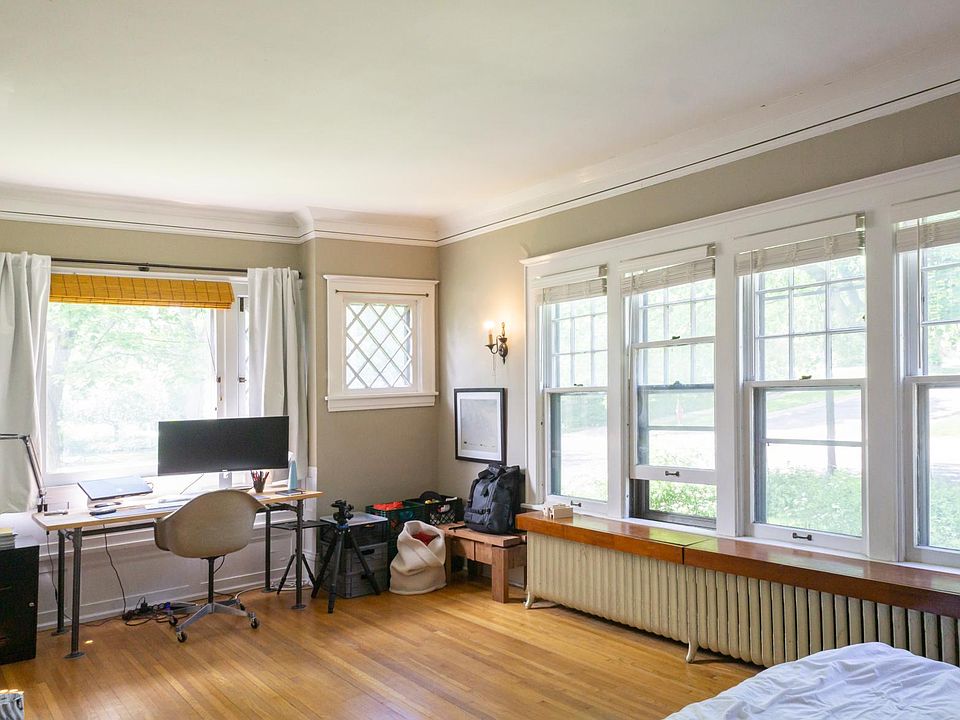 1st image of 1527 W 22nd St #1