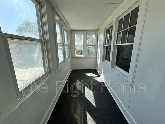 3rd image of 2921 Clarkson Ave