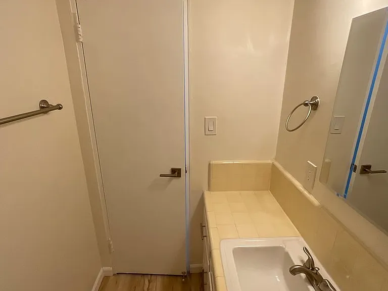 3942 Stevely Ave — Photo 14