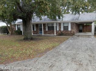226 Whitetail Cir, Hinesville, GA 31313