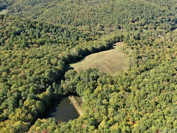 305 Cool Hill Rd, Cullowhee, NC 28723