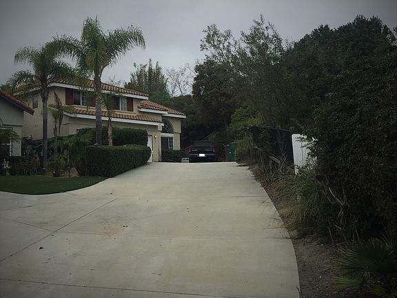 2nd image of 4893 Glenhollow Cir