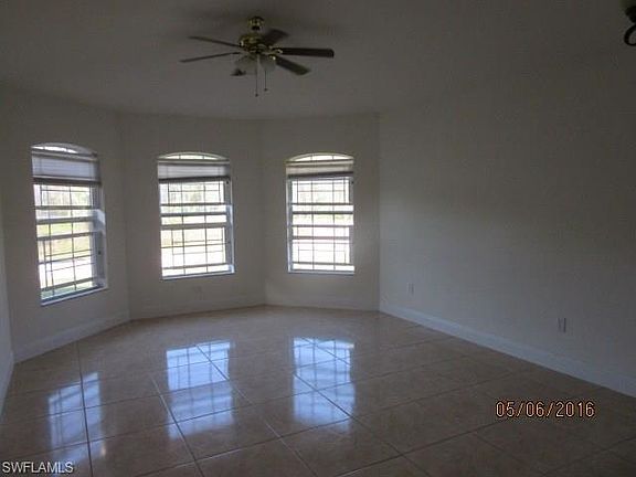 3rd image of 411 Scottsdale St