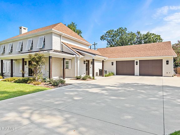 2nd image of 605 Brentwood Blvd