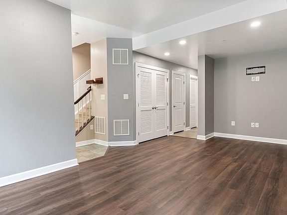 5th image of 7724 Duncannon Ln