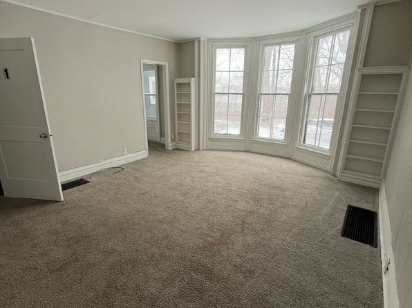 323 Sterling St #1