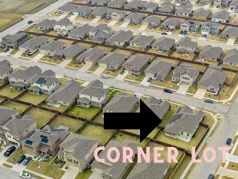 2632 Wesley Ave — Photo 2