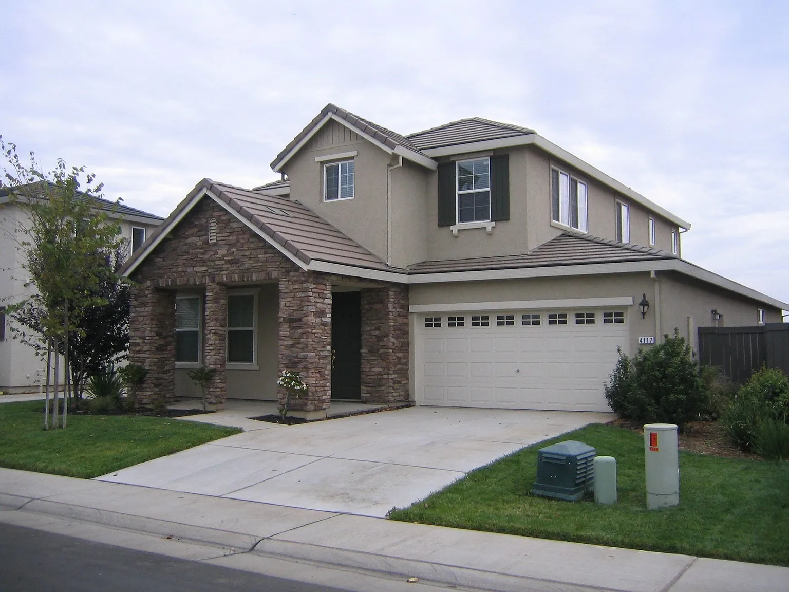 4117 Aragon Way photo 1