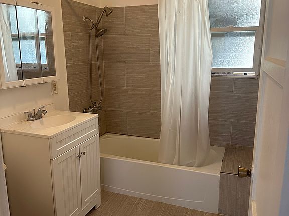 4th image of 1229 S Fairfax Ave #3