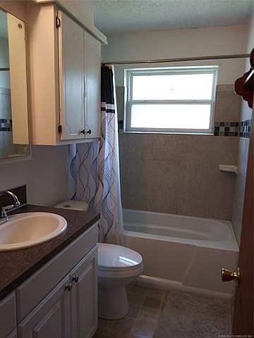 2nd image of 205 W Norma St