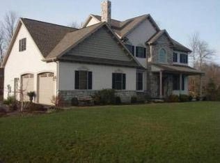 403 Reinholds Rd, Denver, PA 17517