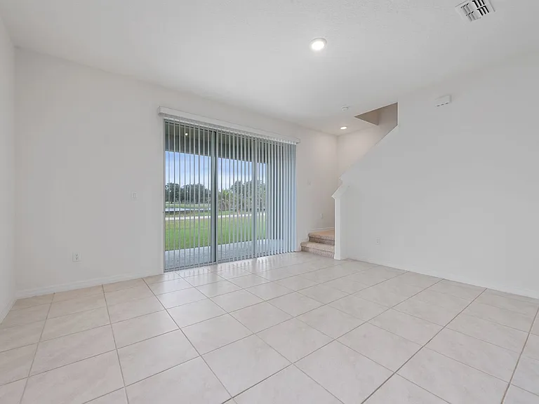 1153 Blue Jay Dr — Photo 5