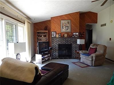 4th image of 11921 E 21st St