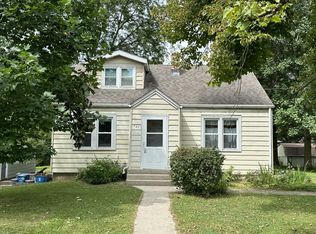 721 Yellowstone Rd, Valparaiso, IN 46385