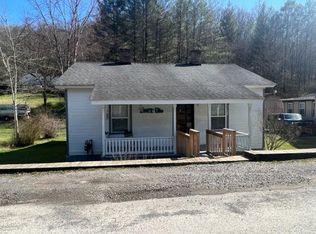 480 Rock Lick Rd, Midway, WV 25878
