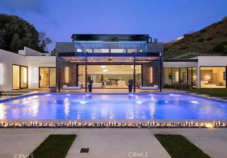 1st image of 74 Coolwater Rd