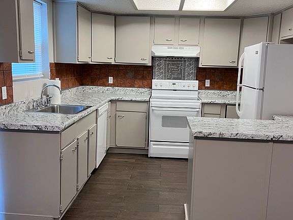5th image of 7119 Michelle Ln