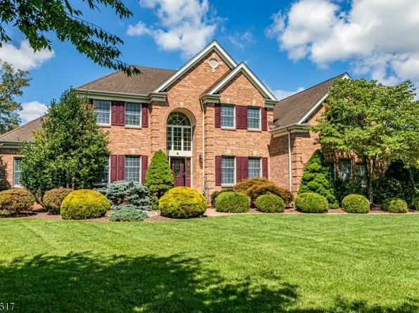 8 Kloss Ct, Hillsborough Twp., NJ 08844