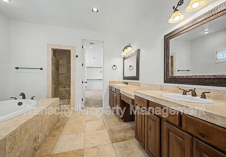 111 W Missouri Ave #B — Photo 12