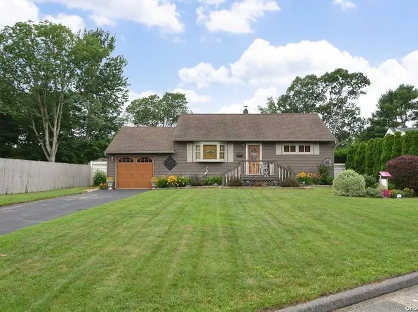 149 Stanley Drive, Centereach, NY 11720