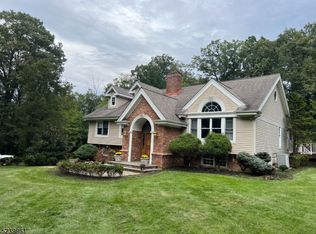 10 Rockage Rd, Warren, NJ 07059