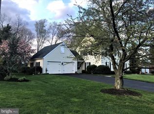 1213 Stratford Dr, Carlisle, PA 17013