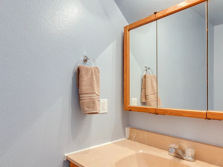 25 E Lexington #3 — Photo 12