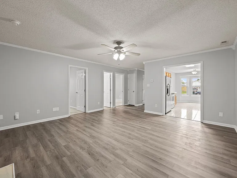 2033 Derby Run Rd — Photo 5