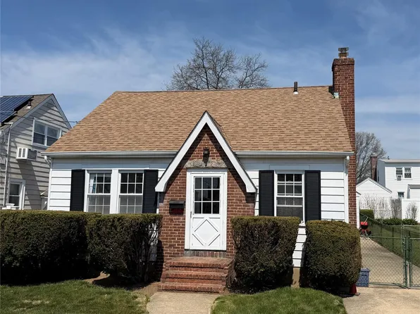 1112 Esther Street, Franklin Square, NY 11010