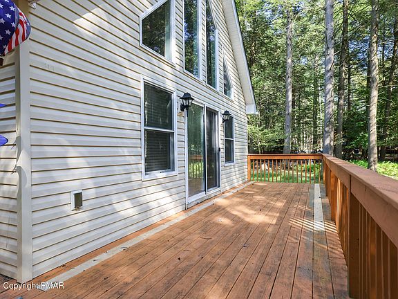 4th image of 71 Pinebrook Dr