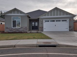 966 Arrowhead Trl, Eagle Pt, OR 97524