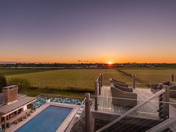 5th image of 4 Osborne Farm Ln