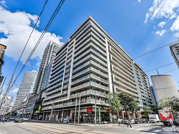 111 Elizabeth St, Toronto, ON